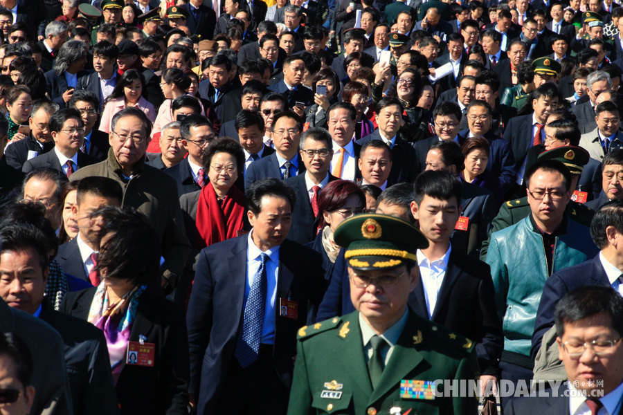 十二屆全國(guó)人大五次會(huì)議舉行第三次全體會(huì)議