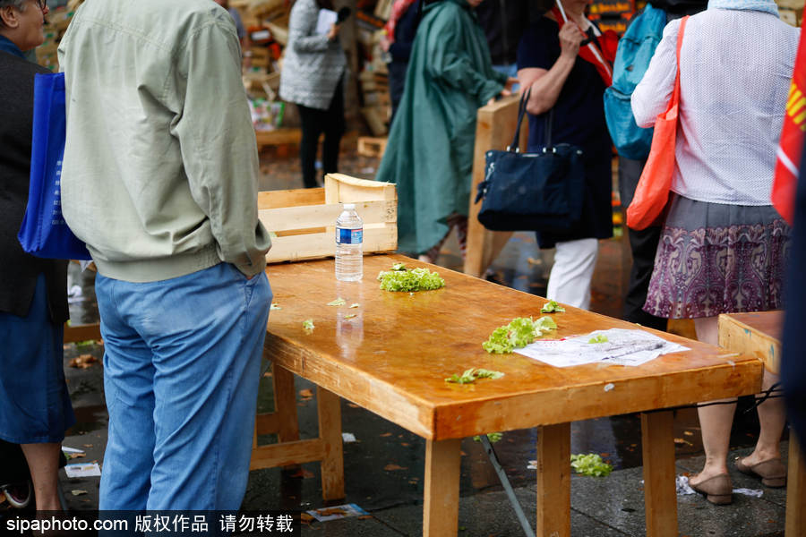 歐洲毒雞蛋丑聞之際 法國(guó)“農(nóng)夫市集”直銷蔬果搶購(gòu)一空