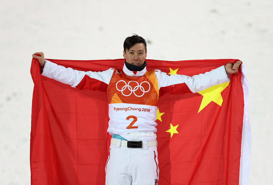 平昌冬奧會自由式滑雪男子空中技巧決賽舉行 中國選手賈宗洋獲得亞軍