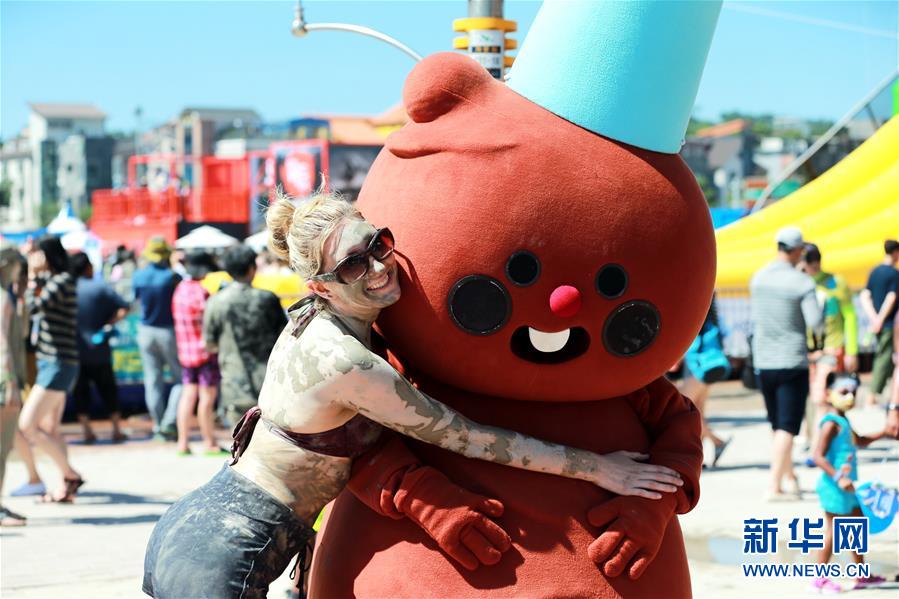 來韓國保寧泥漿節(jié)過激情夏日