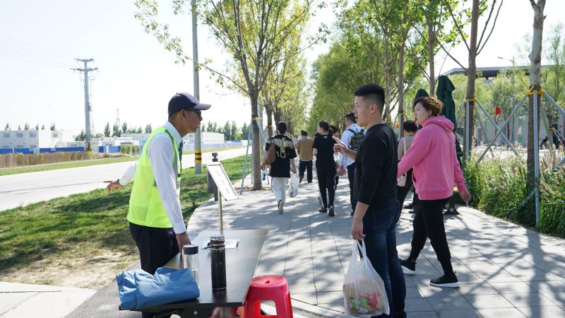 7天游客超11萬(wàn)人次 雄安首個(gè)大型建筑群成熱門(mén)景點(diǎn)