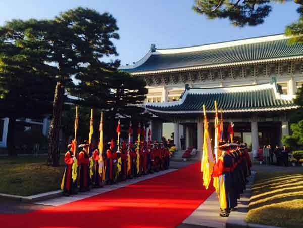 10張圖帶你了解李克強(qiáng)總理訪韓第一天